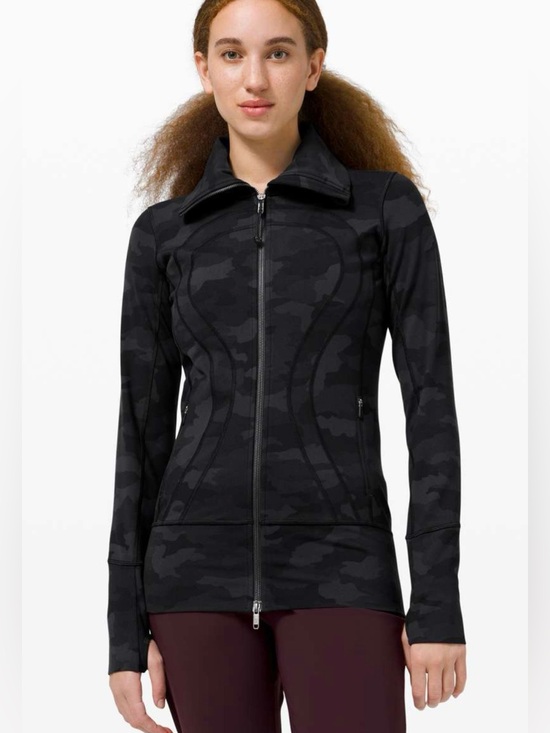 lululemon athletica Jackets & Blazers - Lululemon In Stride Jacket Camo size 8 Athleisure Loungewear Activewear Gym